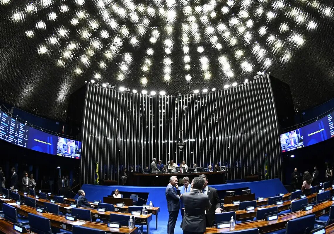 Senado aprova projeto de incentivo ao primeiro emprego para jovens