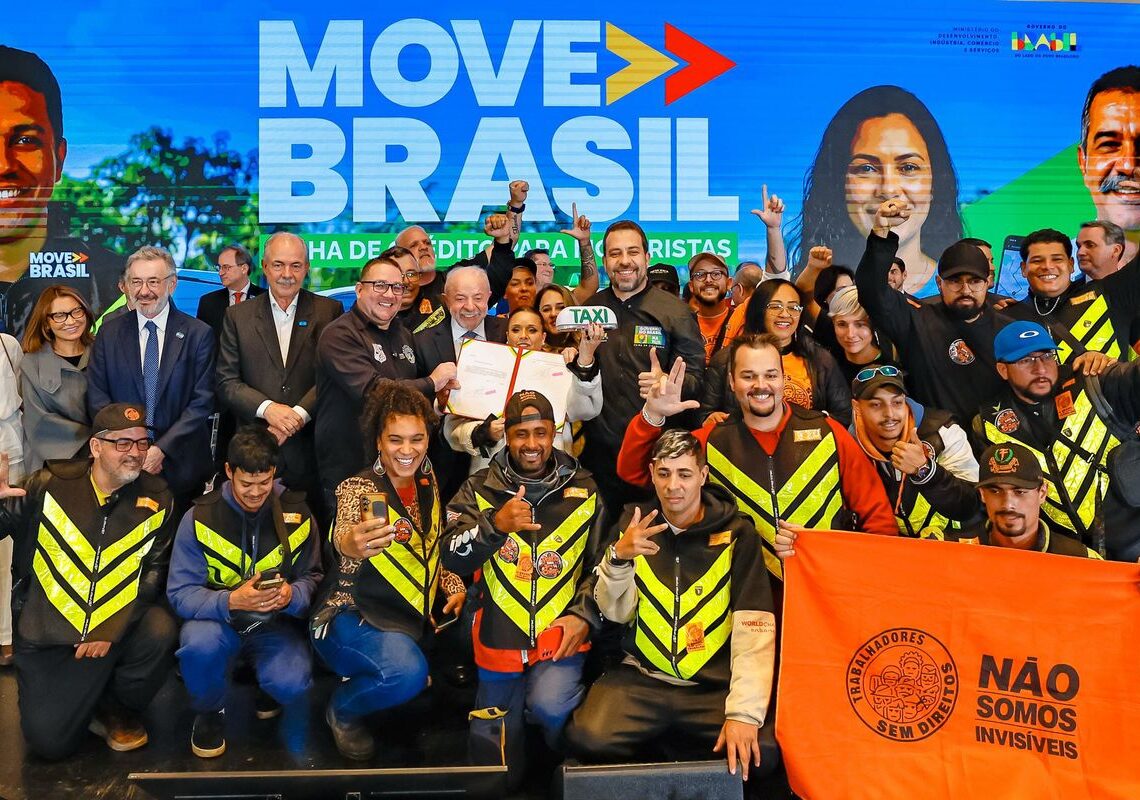Lula cria programa de R$ 30 bilhões para motoristas de aplicativos