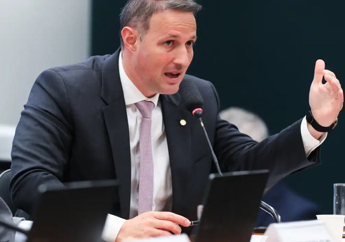 Guilherme Derrite e disputa interna da direita pressionam definição ao Senado em SP