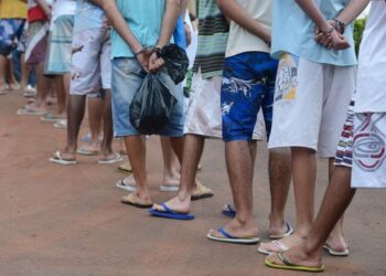 CCJ retoma nesta terça debate sobre redução da maioridade penal