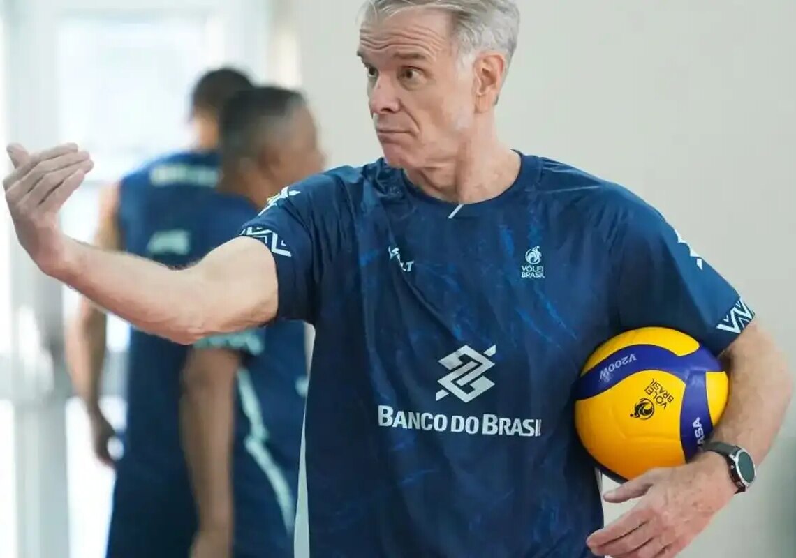 Bernardinho anuncia os inscritos do Brasil na Liga das Nações de Vôlei
