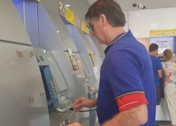 Receita paga nesta sexta maior lote de restituição do IR da história