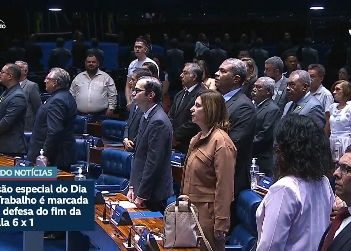 Vídeo: Sessão especial é marcada pela defesa da redução da jornada de trabalho