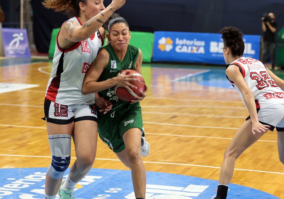 Sesi Araraquara vence o Cerrado e encosta na liderança da LBF