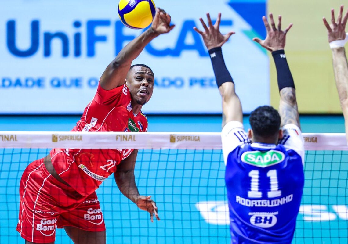 Sada Cruzeiro vence Vôlei Renata e é decacampeão da Superliga
