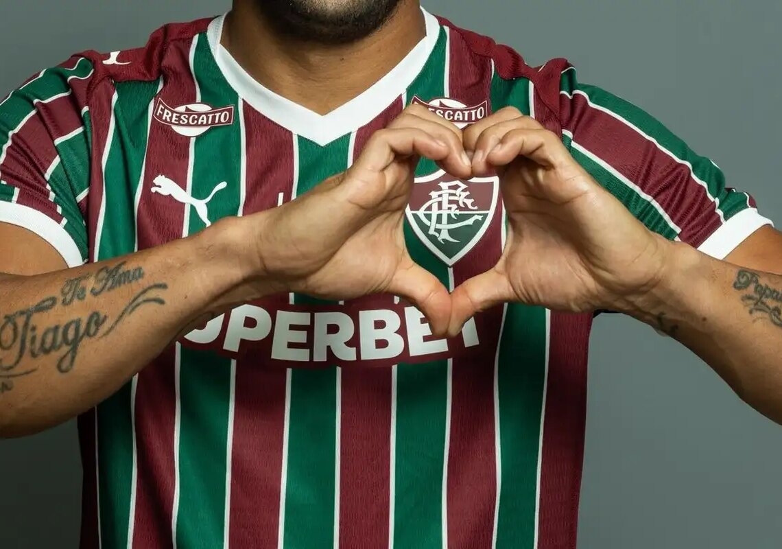 Fluminense anuncia a contratação do atacante Hulk
