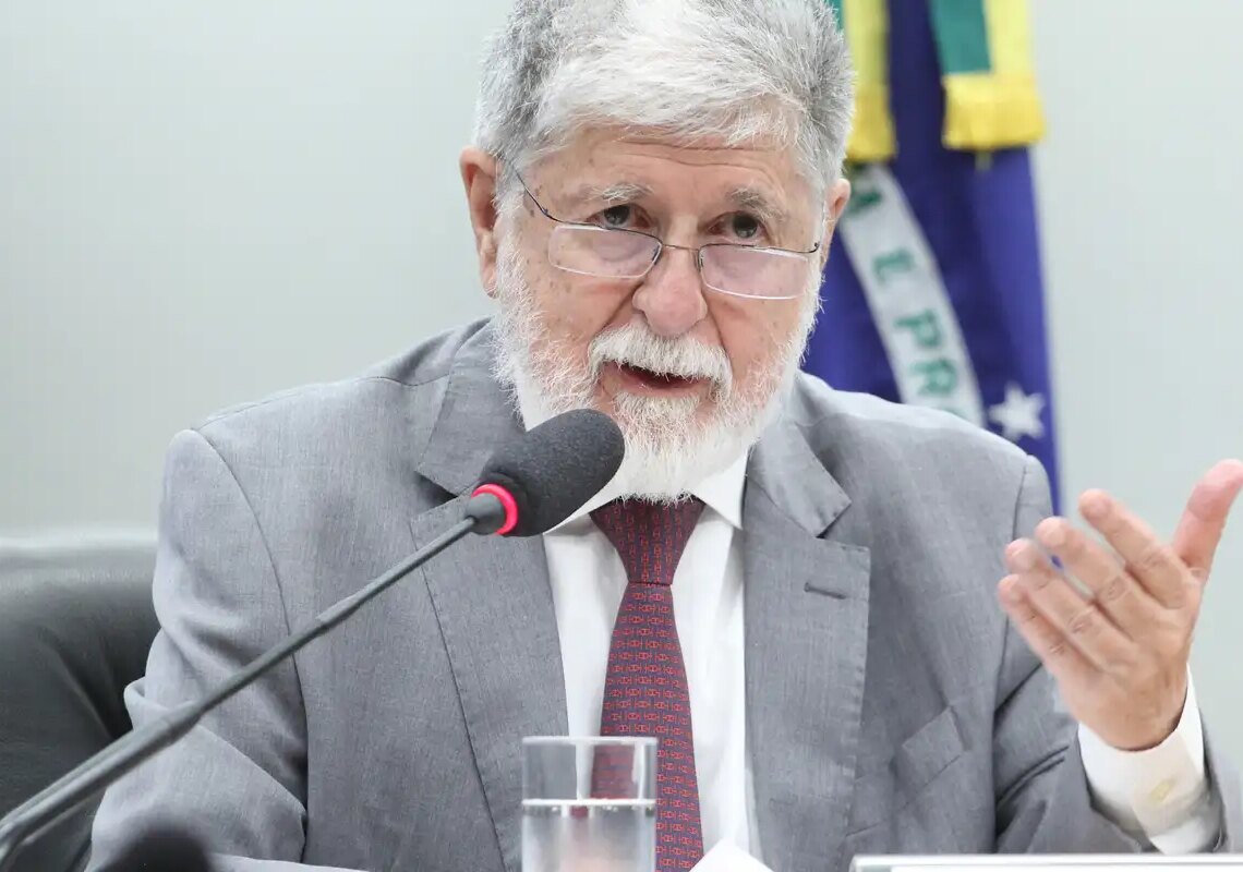 Pretexto para intervenção é inaceitável, diz Celso Amorim