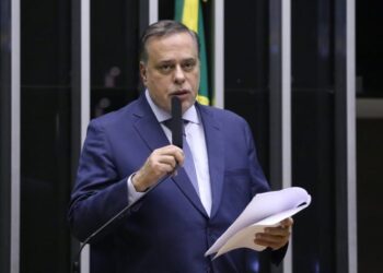 Comissão aprova proposta para regular relação entre carros e bicicletas no trânsito – Notícias