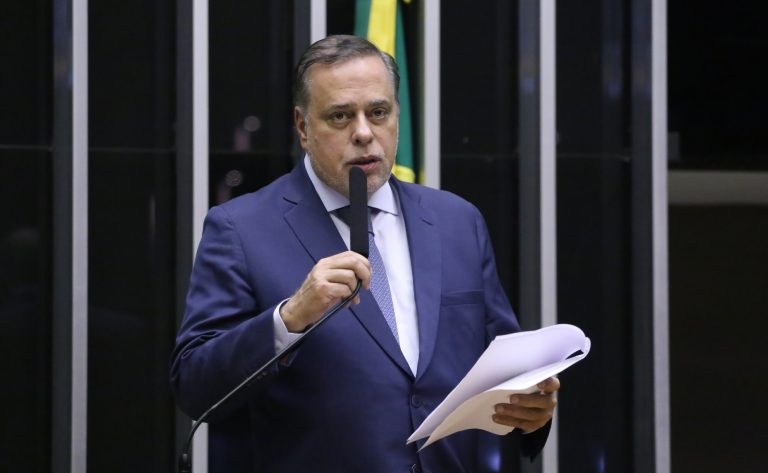 Comissão aprova proposta para regular relação entre carros e bicicletas no trânsito – Notícias