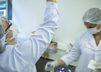 Doação de leite humano para prematuros é desafio para sociedade