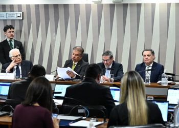 CRE aprova adesão a convenção sobre indenização em vazamento de óleo — Senado Notícias