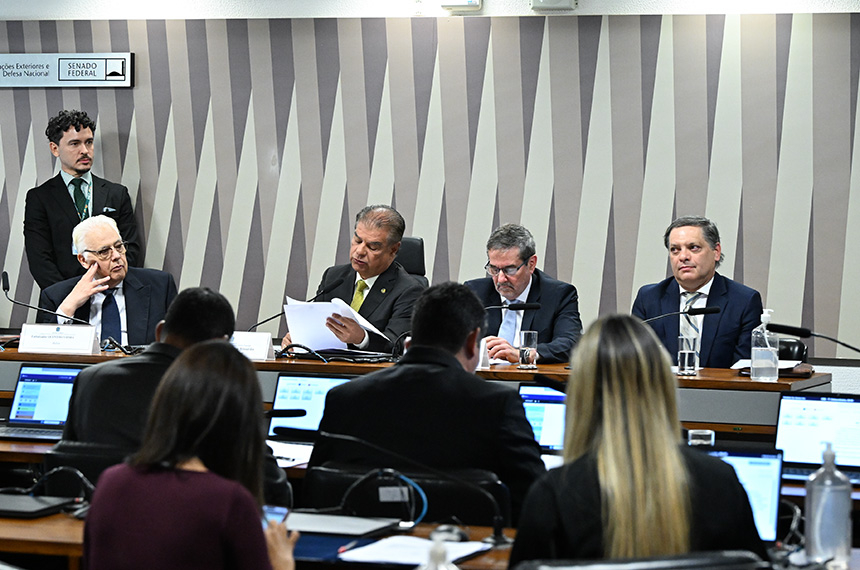 CRE aprova adesão a convenção sobre indenização em vazamento de óleo — Senado Notícias