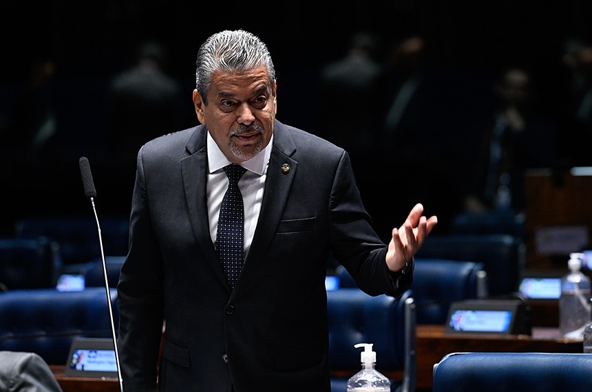 Projeto com diretrizes para atendimento de dor crônica segue para sanção — Senado Notícias