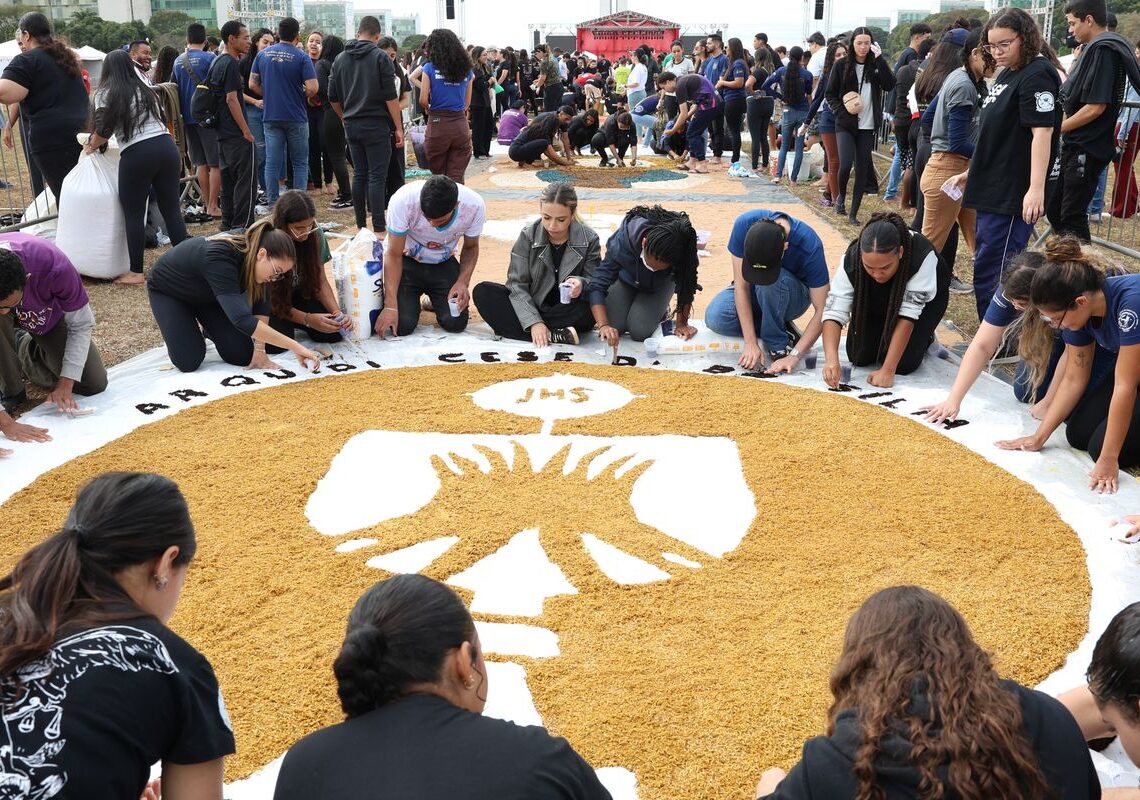 Corpus Christi é feriado ou ponto facultativo? Entenda regras