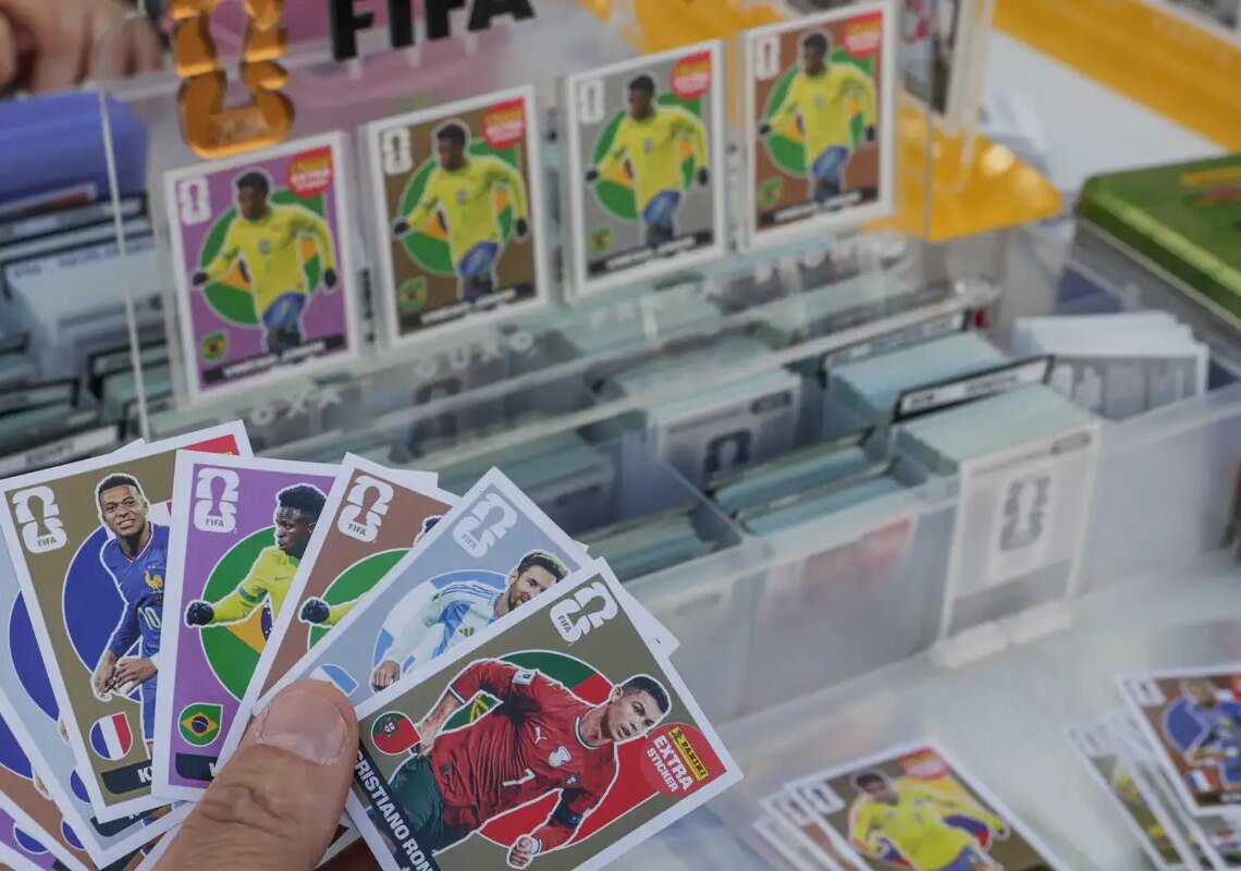 Troca de figurinhas pode atenuar alto custo do álbum da Copa do Mundo