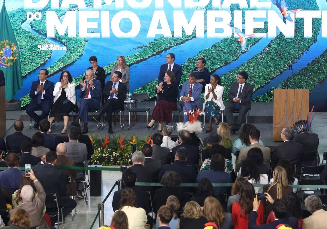 Governo amplia proteção ambiental e prepara recuperação de florestas