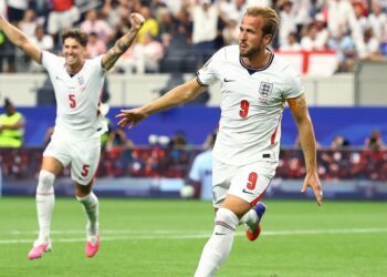 Harry Kane sobra em campo e Inglaterra bate Croácia por 4 a 2 na Copa