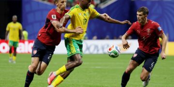 África do Sul sofre gol aos 6 min, reage e empata com República Tcheca