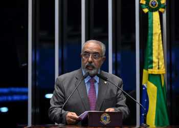 Paim celebra aprovação na Câmara das 40 horas semanais e apoia fim da escala 6×1 — Senado Notícias