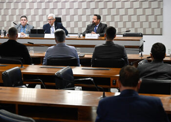 Debatedores reivindicam reconhecimento da profissão de gestor de frotas — Senado Notícias