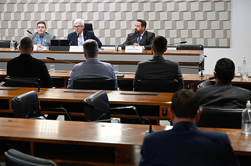 Debatedores reivindicam reconhecimento da profissão de gestor de frotas — Senado Notícias