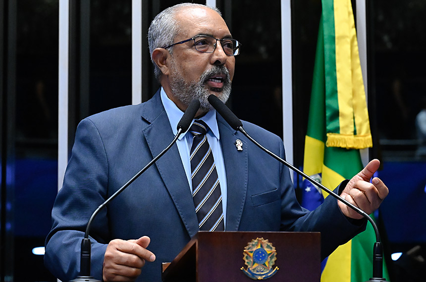 Paim destaca os dois anos da política de cuidado às pessoas com alzheimer — Senado Notícias