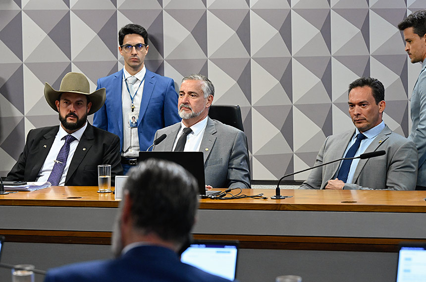 Instalada comissão que vai analisar MP sobre piso mínimo do frete — Senado Notícias
