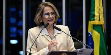 Damares defende projeto para ampliar atendimento a pacientes com LAM — Senado Notícias