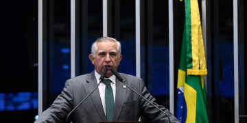 Izalci critica acordo para salvar BRB e cobra apuração de prejuízos — Senado Notícias