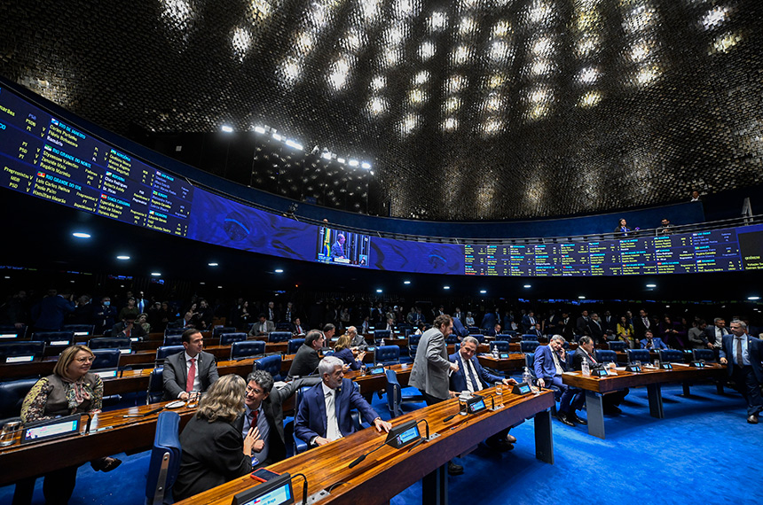 Senado aprova destinação de recursos do Funpen à capacitação de servidores penais — Senado Notícias