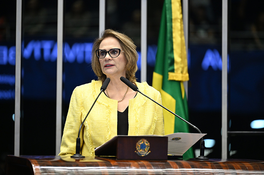 Damares celebra Dia da Marinha e destaca apoio à população da Região Norte — Senado Notícias