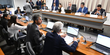 Avança projeto que impede bloqueio de gastos de agências reguladoras — Senado Notícias