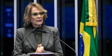 Damares alerta para aumento da violência contra idosos — Senado Notícias