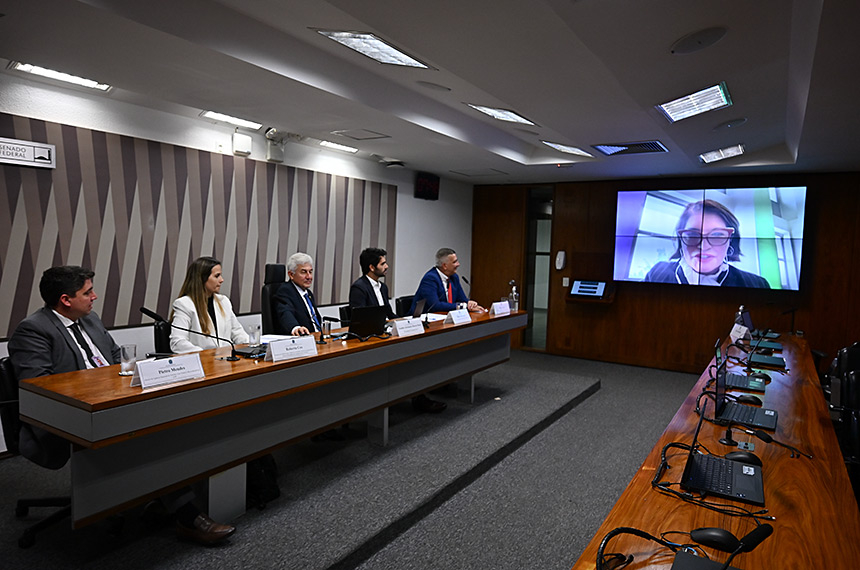 Debatedores defendem regulamentação da exploração de energia no mar — Senado Notícias
