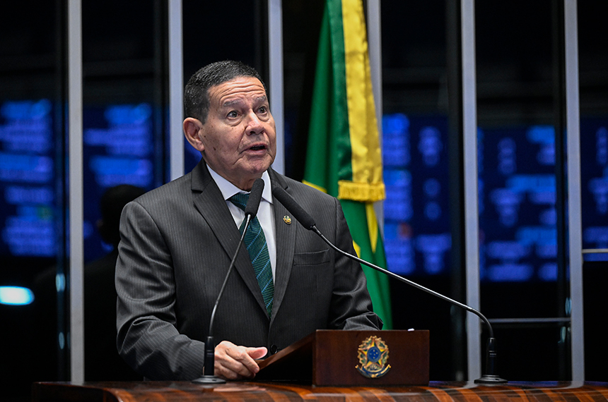 Brasil deve assumir responsabilidade no combate ao crime organizado, diz Mourão — Senado Notícias