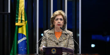 Senadora Ivete da Silveira lamenta falta de diálogo na política — Senado Notícias