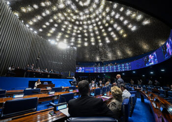 Senado garante licença remunerada para pós de professores da educação básica — Senado Notícias