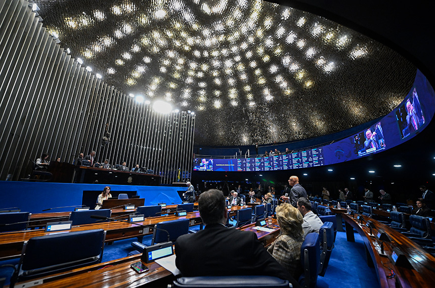 Senado garante licença remunerada para pós de professores da educação básica — Senado Notícias