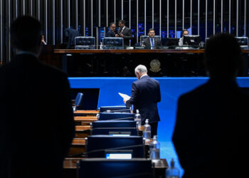 Inclusão de educação política e cidadania no currículo escolar vai à sanção — Senado Notícias