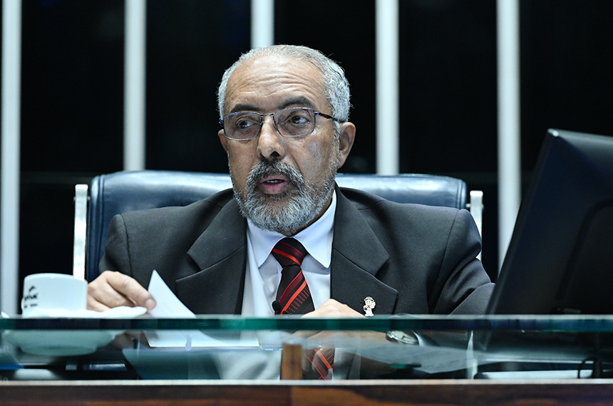 Debate no Plenário reforça apoio ao Estatuto dos Cães e Gatos — Senado Notícias