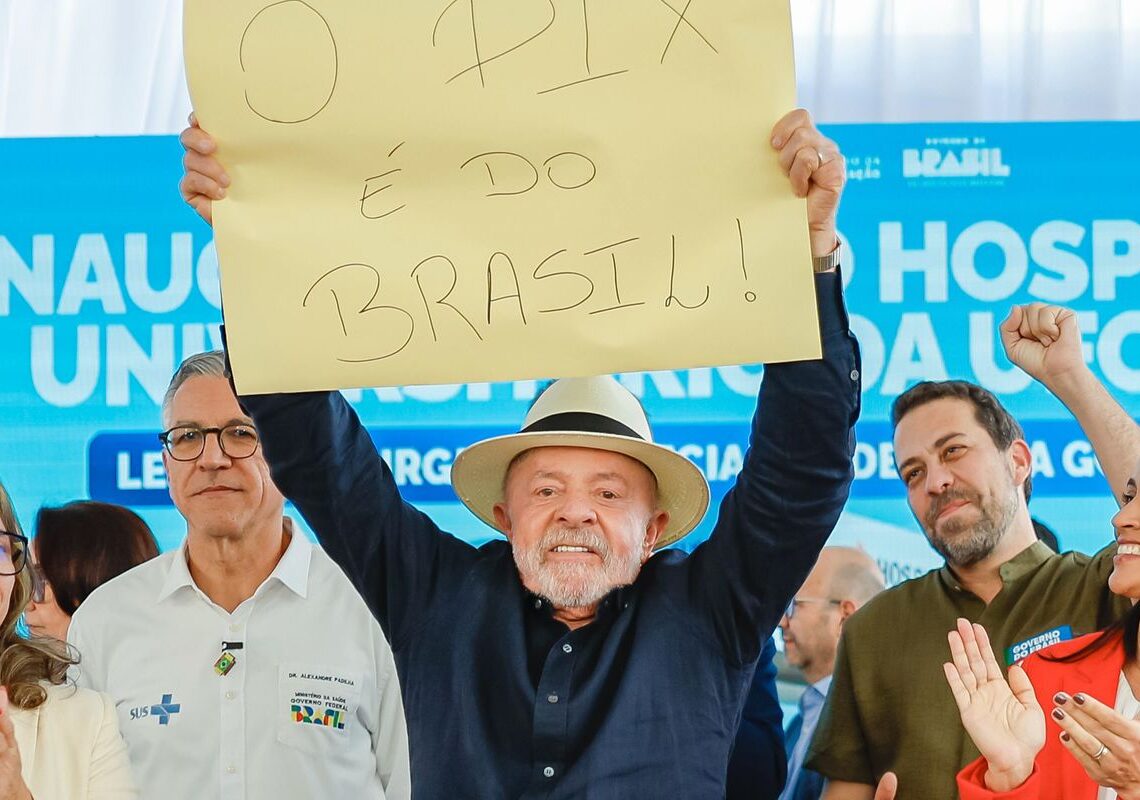 Lula defende Pix e diz que sistema brasileiro assusta norte-americanos