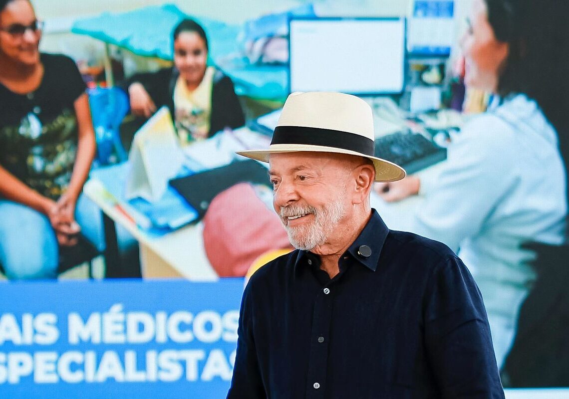 Lula responsabiliza clã Bolsonaro por ataque dos EUA ao Pix e taxação