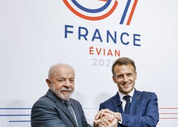 Lula tem encontros com presidentes da França e da Suíça