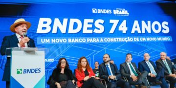 Confiança dos técnicos impulsiona bons resultados do BNDES, diz Lula