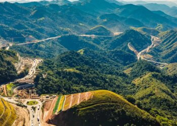 Governo inaugura primeira etapa da rodovia na Serra das Araras, no Rio