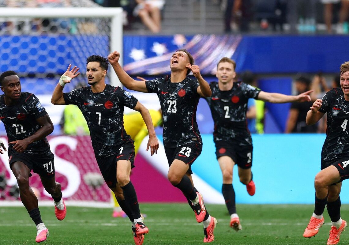 Com gol no final, Canadá vence Africa do Sul e vai às oitavas da Copa