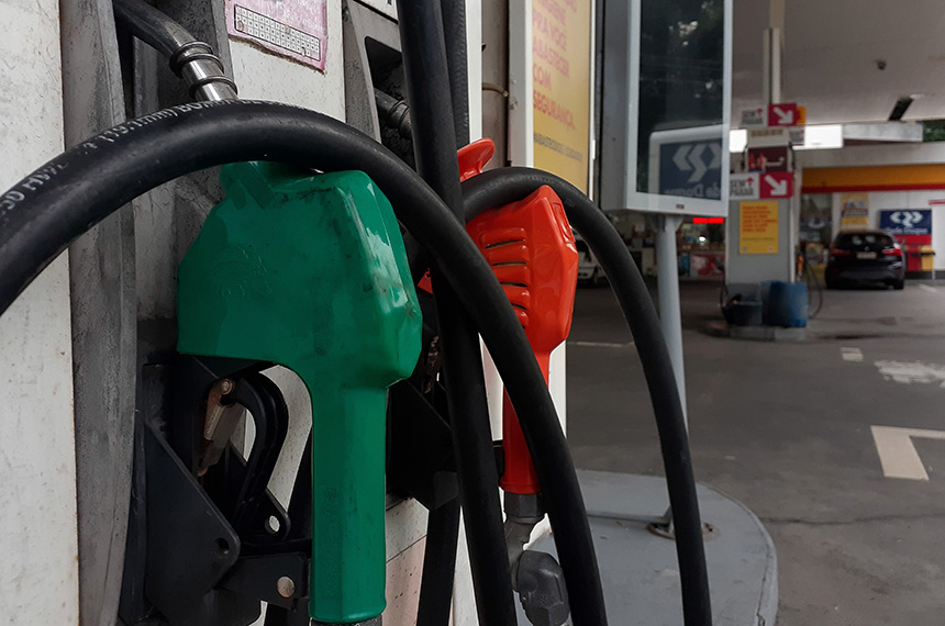 Governo edita MP com subsídio para segurar preço do diesel — Senado Notícias