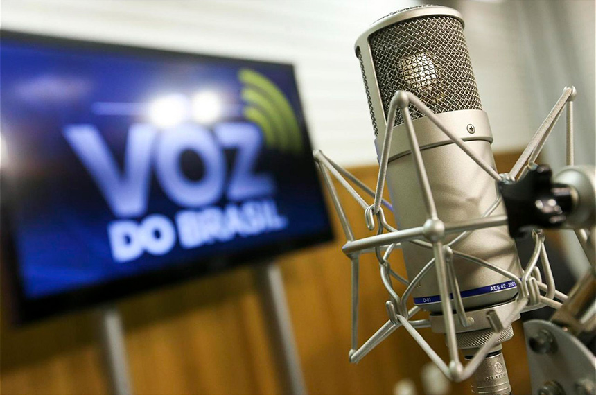 Lei fixa espaço na ‘Voz do Brasil’ para combate à violência contra a mulher — Senado Notícias