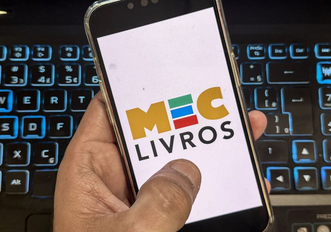 MEC Livros oferece mais 7,8 mil obras em inglês e espanhol