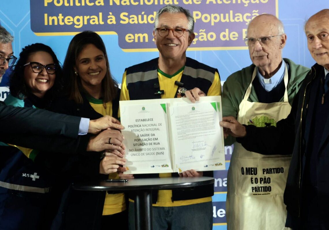 Saúde anuncia ampliação do atendimento à população em situação de rua